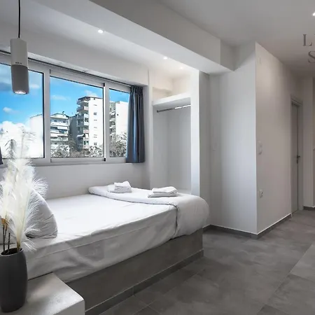 アパート Horizon Apartments, The Luxury テッサロニキ